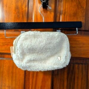 White w/Gold Sherpa Crossbody Purse by Wantable